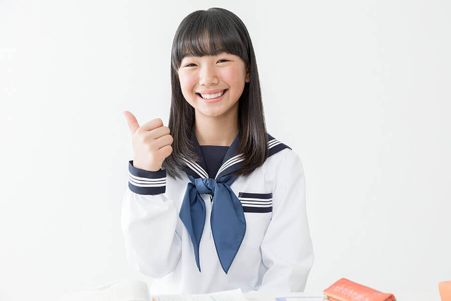 マンツーマンでわかるまでていねいに教えてもらう様子